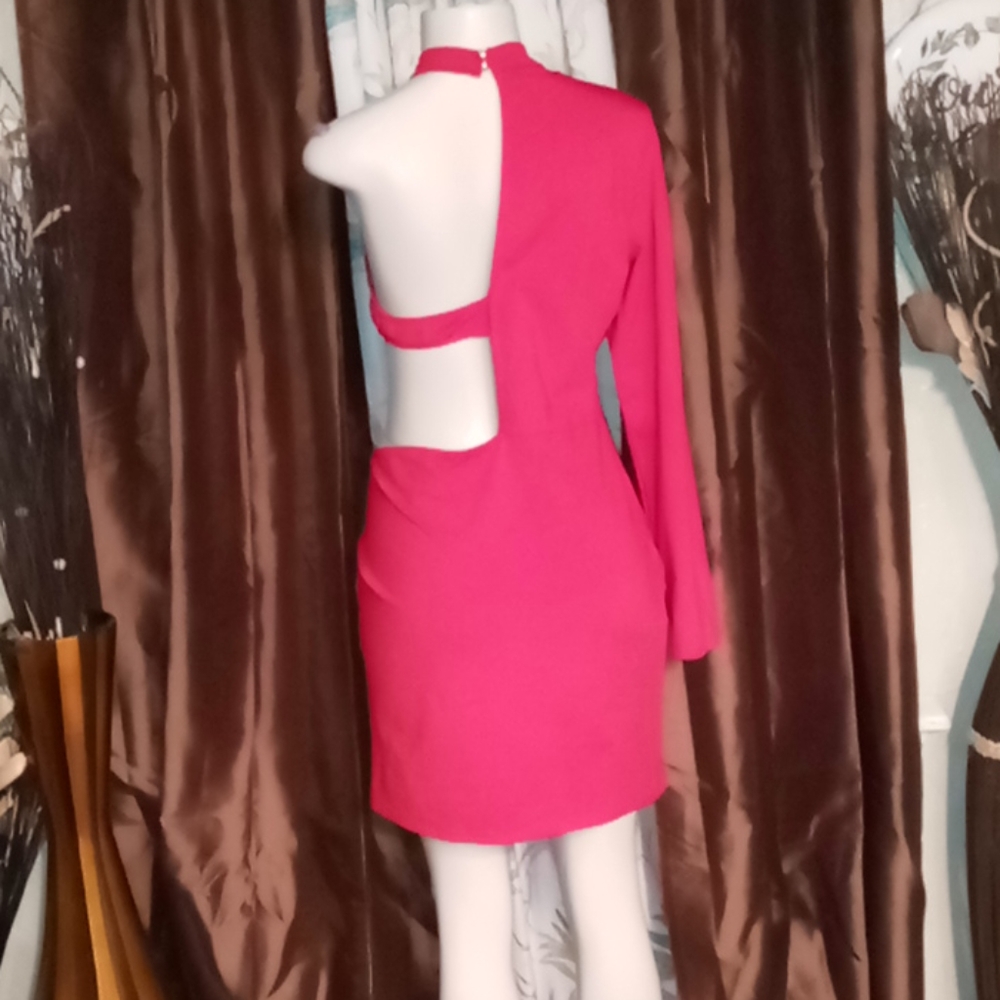 Dress - Picture 3 of 4